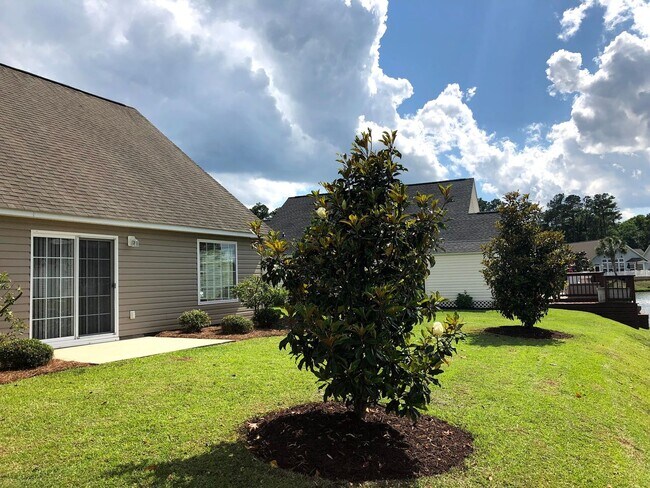 Building Photo - 3 bed 2.5 bath Spacious Home in Azalea Lakes