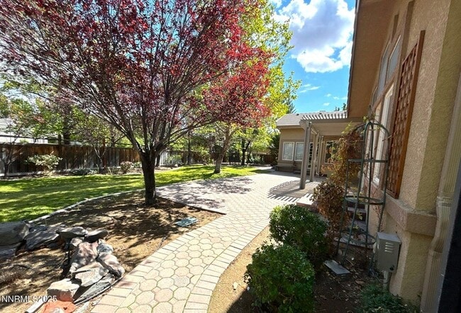 Building Photo - 3140 Scarlet Oaks Ct