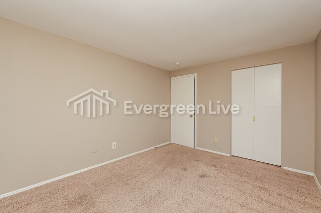 Building Photo - 7757 Mt Hood