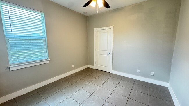 Building Photo - Beautiful 4 Br/2 Ba Home in Poinciana!!