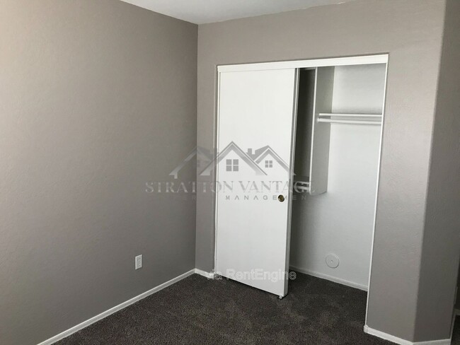 Building Photo - 14027 N 178th Ave