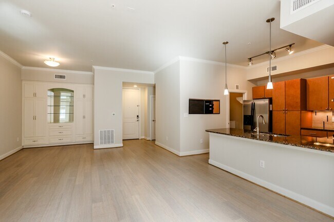 Building Photo - 300 St Joseph Pkwy