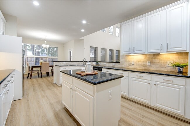 Building Photo - 2327 Centerbrook Ln