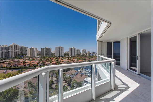 Building Photo - 21055 Yacht Club Dr