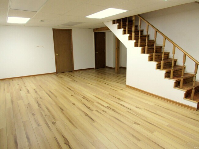 Building Photo - 4401 E Cambridge Ct