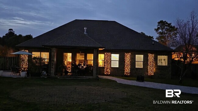 Building Photo - 12001 Squirrel Dr