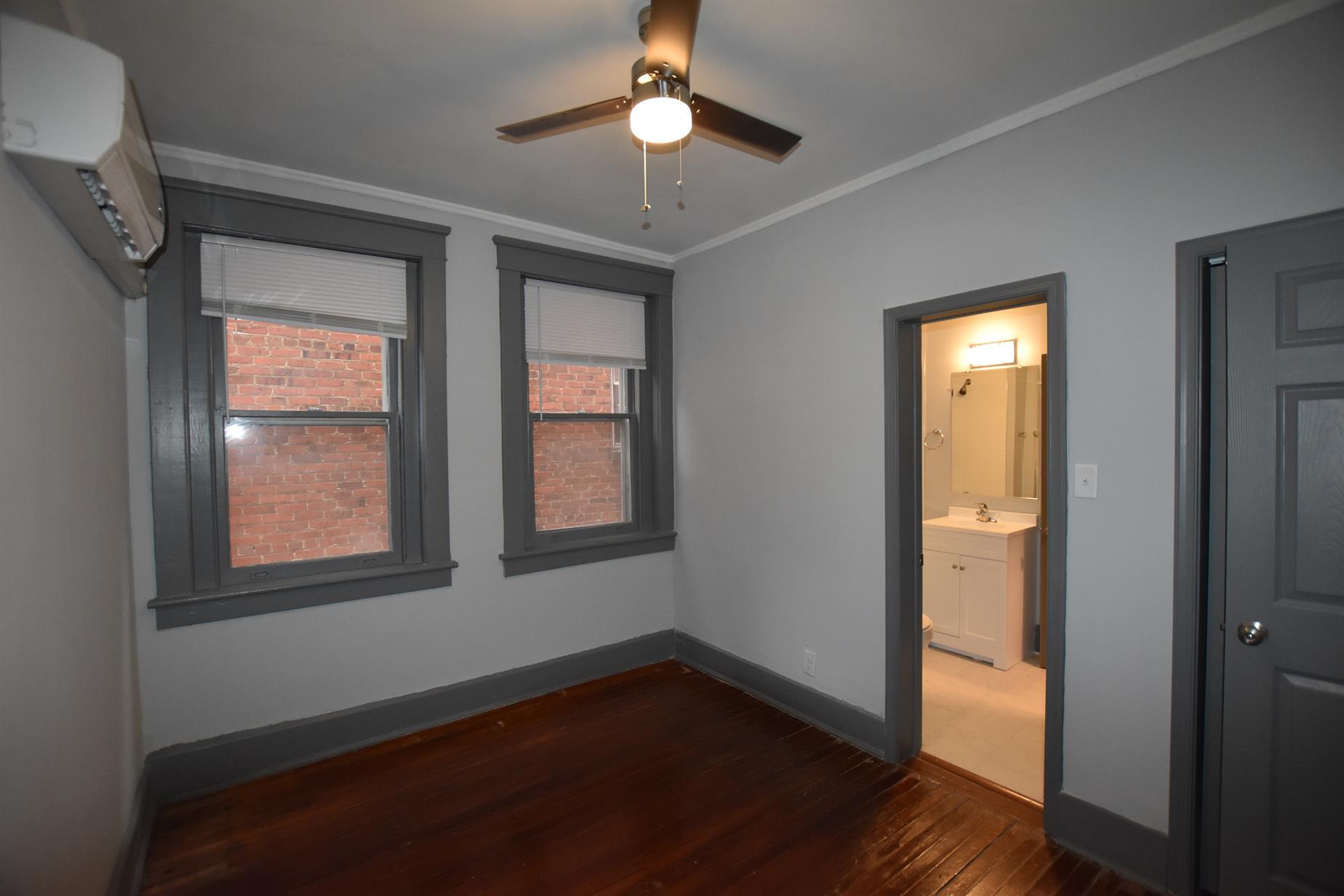 Building Photo - 2914 Idlewood Ave