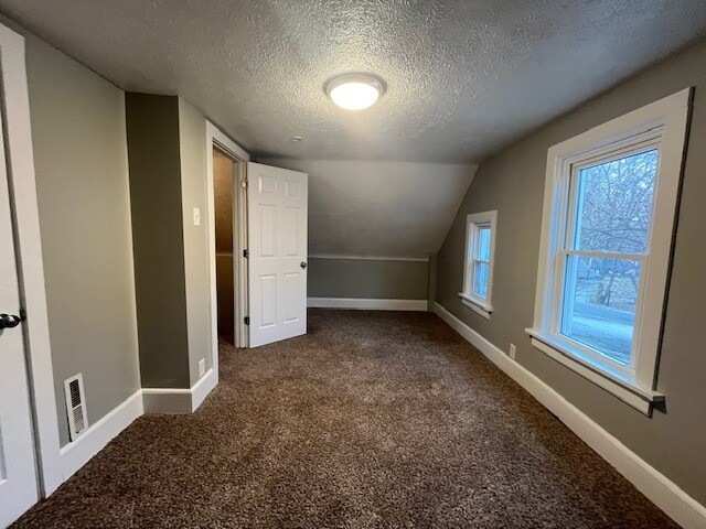 Building Photo - 1353 E Dayton St