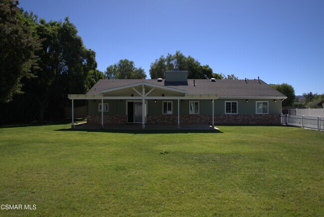 Building Photo - 4865 Leeds St