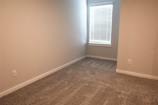 Building Photo - 8567 Blueberry Ash St