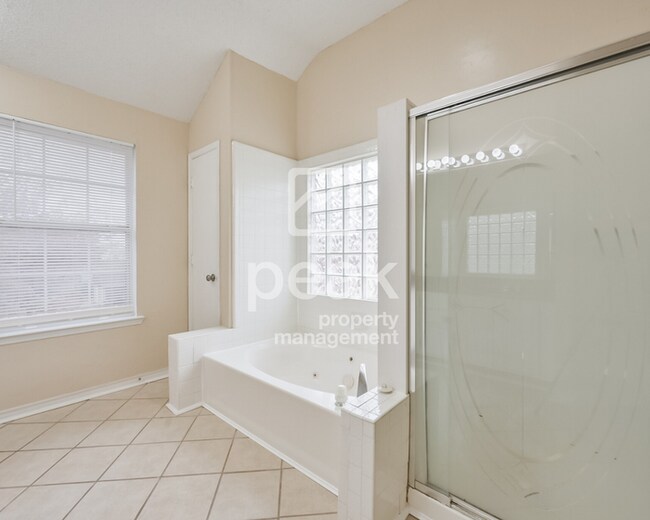 Building Photo - $2000! 3Bed/2.5Bath home in west Fort Worth!  Apply by 9/8 for Labor Day Savings! See description!