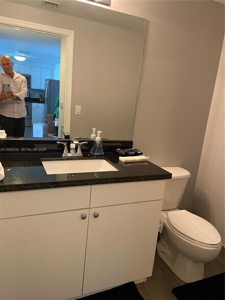 Building Photo - 1250 S Miami Ave