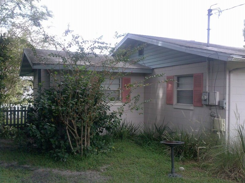 Building Photo - 737 Lake Martha Dr