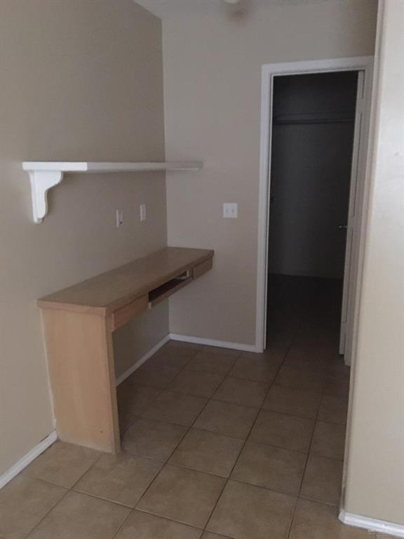 Building Photo - 1006 Lilia Dr