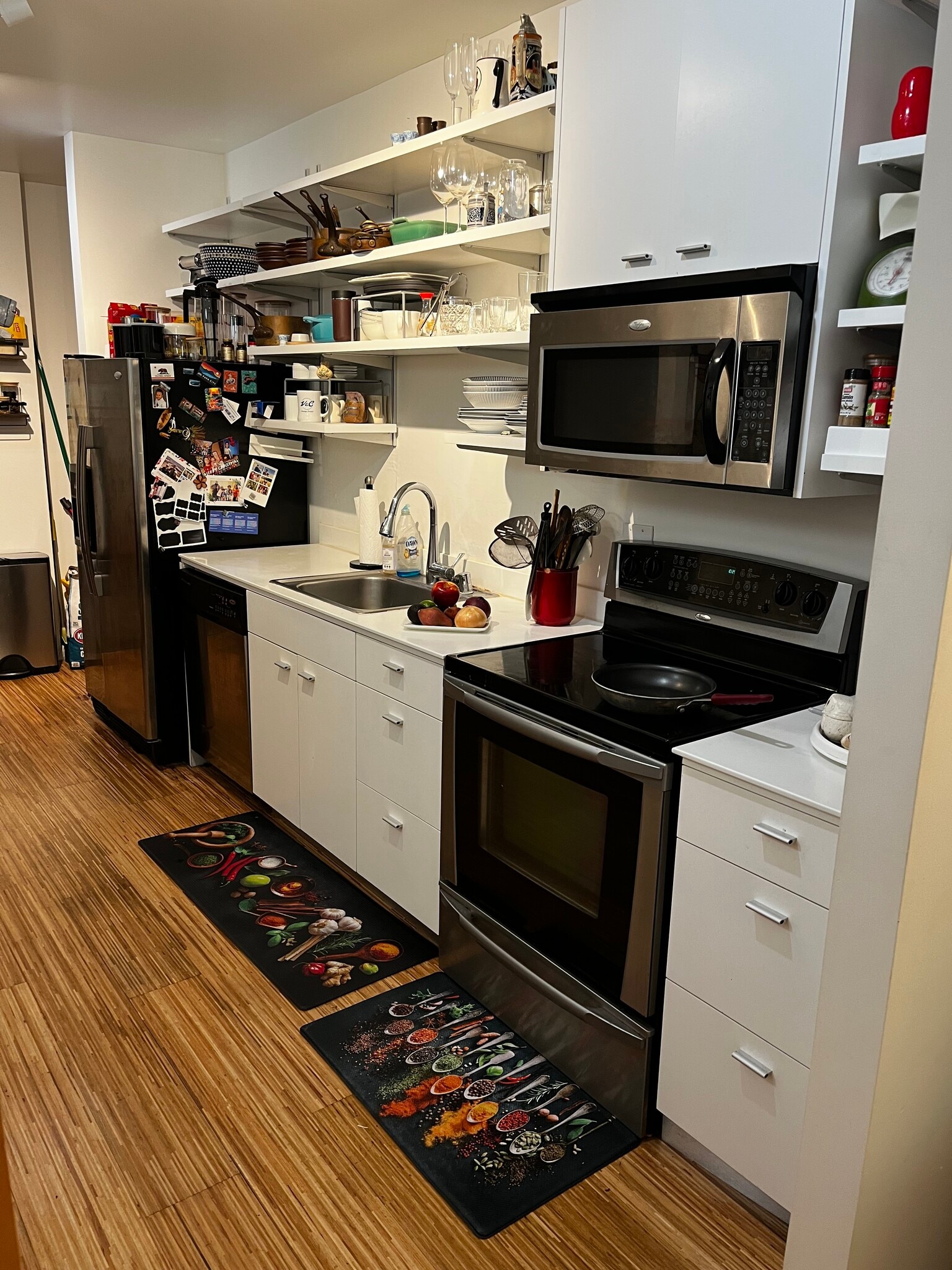 One side of kitchen - 1201 Pine St