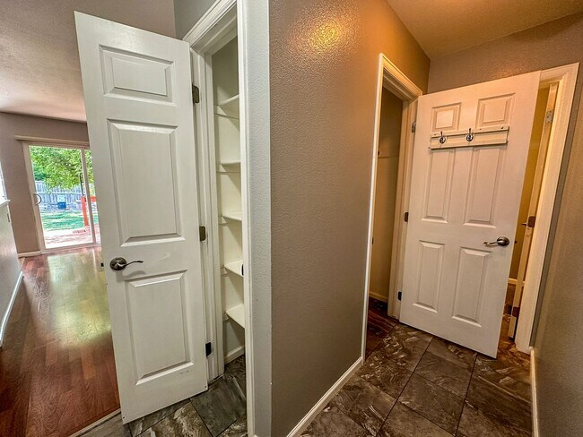 Building Photo - A perfect Highlands Ranch 4-bedroom home
