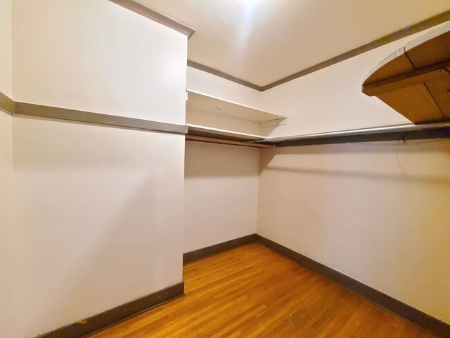 Building Photo - 2230 W Pacific Ave