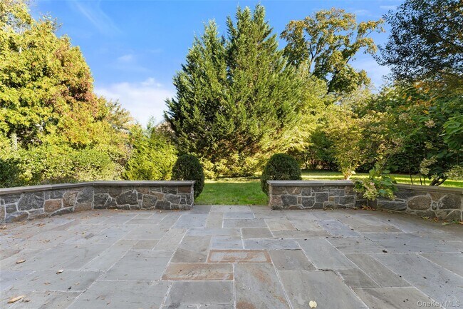 Building Photo - 53 Highfield Rd