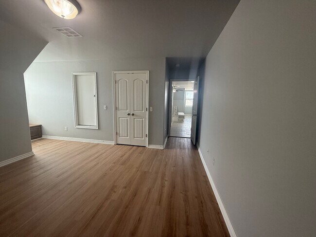 Building Photo - 6605 NW 158th St