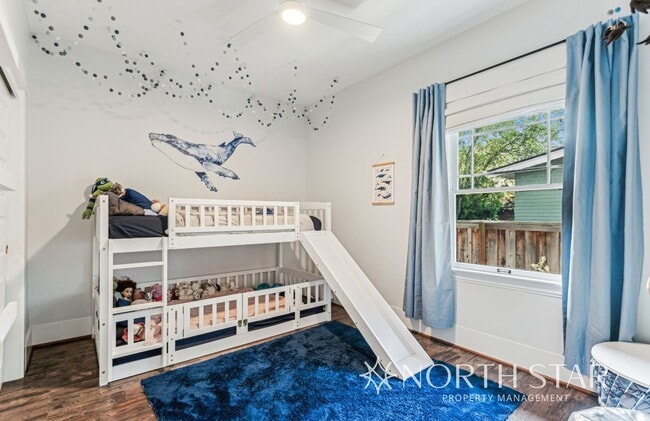 Building Photo - Beautifully Remodeled Classic Craftsman in Prime Portland Location