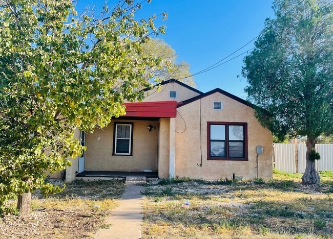 Primary Photo - W15THSTDUPLEX