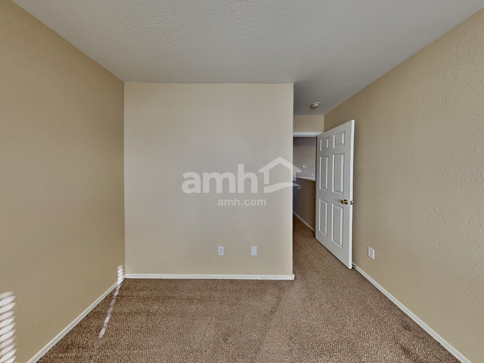 Building Photo - 22653 W Mesquite Dr