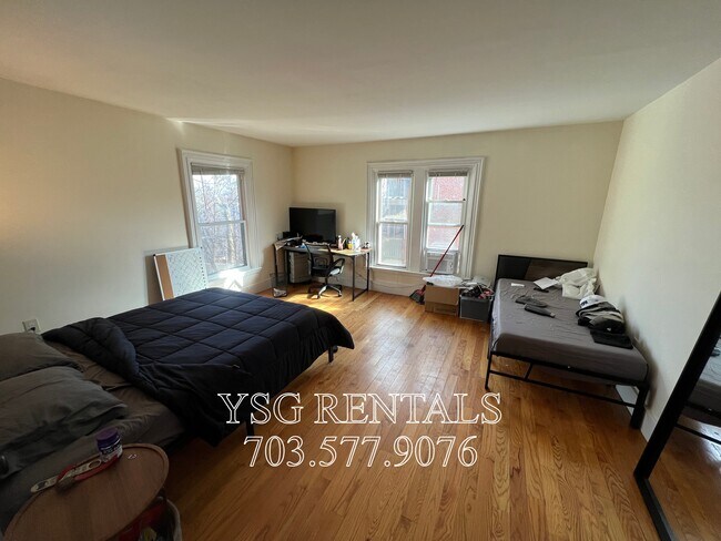 Building Photo - 25 Linwood St