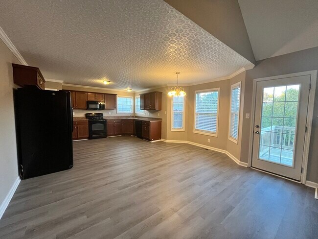 Building Photo - 1353 Francesca Drive