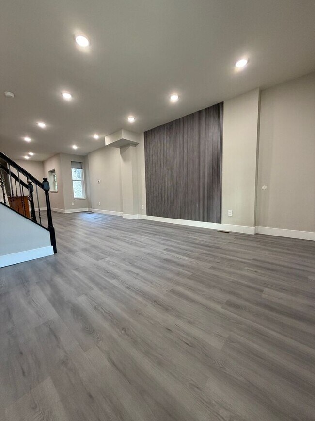 Building Photo - ??? NEWLY RENOVATED 3 BEDROOMS & 2.5 BATH HOUSE LOCATED IN HADDINGTON