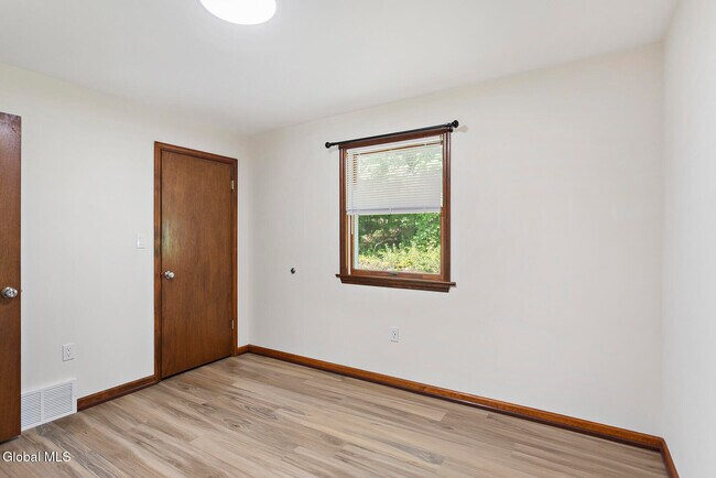 Building Photo - 62 Devitt Rd