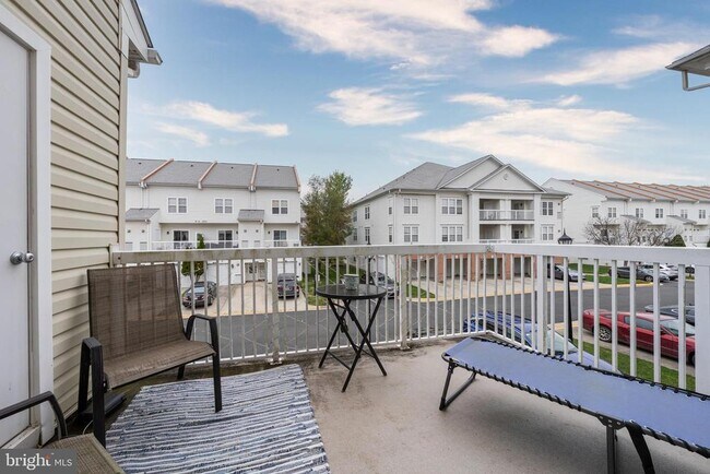 Building Photo - 42461 Rockrose Square