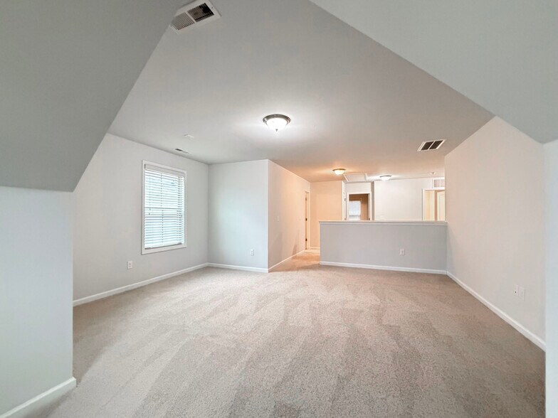 Building Photo - 7336 Birchshire Dr