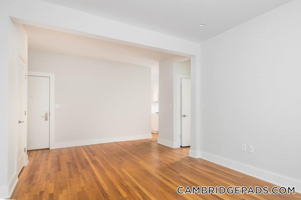 Building Photo - 18A Forest St