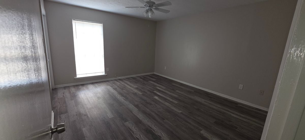 Building Photo - 650 Central Ave