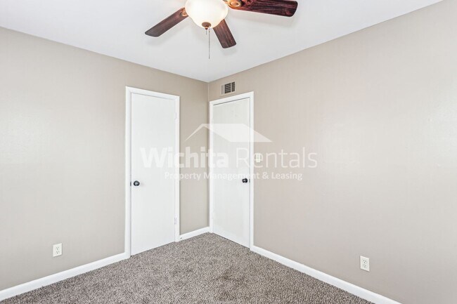 Building Photo - 2 bedroom 1 bath home