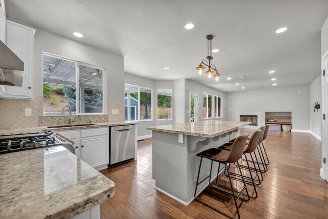 Building Photo - 4360 Great Falls Loop