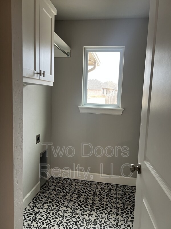 Building Photo - 13812 Klinsman Rd