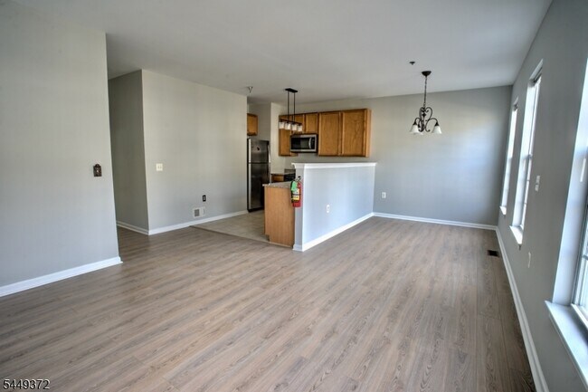 Building Photo - 117 Conover Terrace