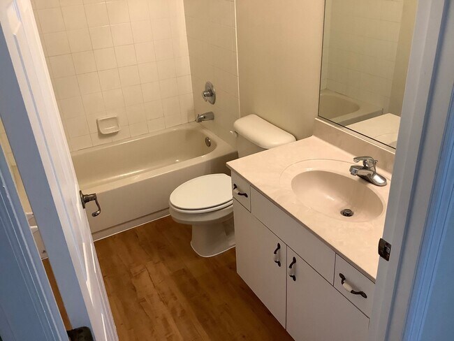 Building Photo - Charming 4-Bedroom, 2-Bath Home for Rent – Marion Oaks!