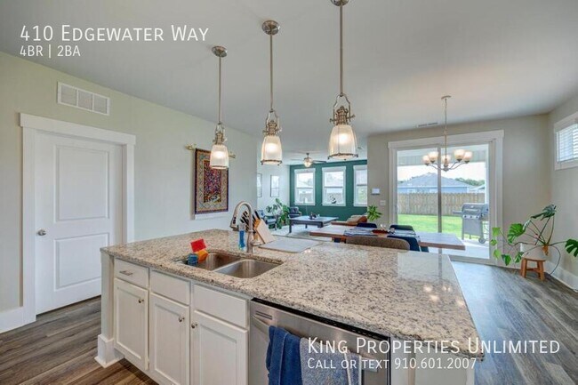 Building Photo - 410 Edgewater Wy