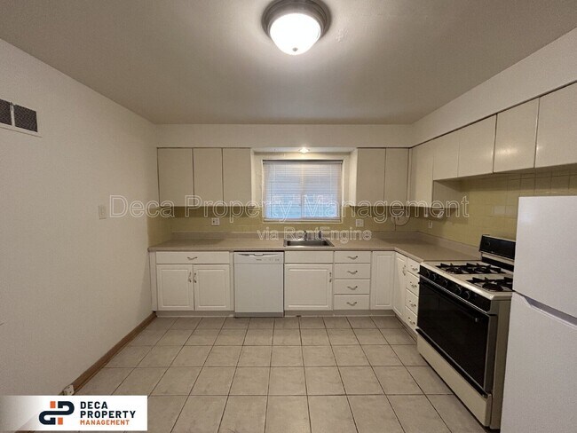 Building Photo - 1131 Claytonia Terrace