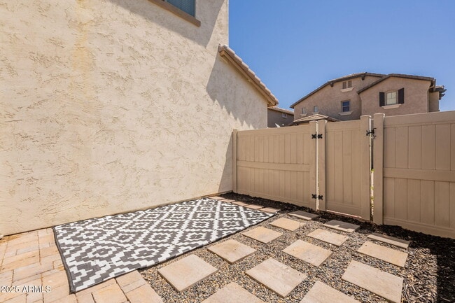 Building Photo - 26638 N Babbling Brook Dr