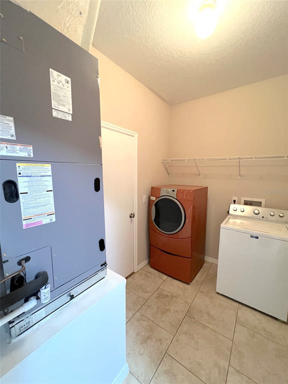 Building Photo - 7 Zither Ct