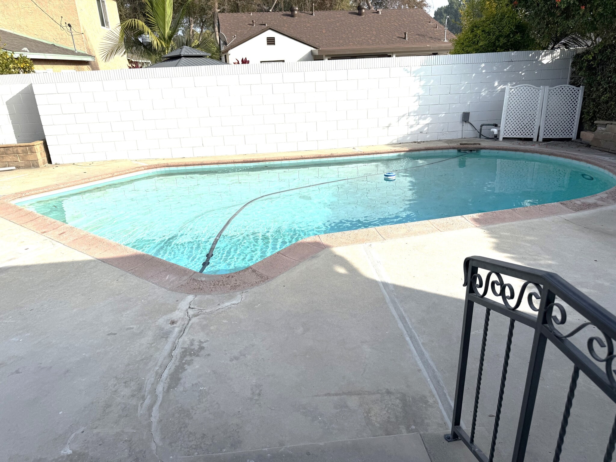 Building Photo - 3650 Hackett Ave