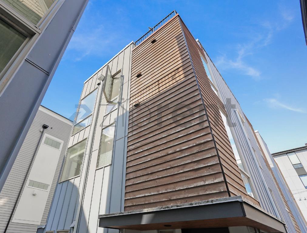 Building Photo - Unit Unit C