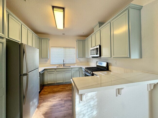 Building Photo - TENTATIVELY RENTED 3 Bedrooms, 2 1/2 Bathrooms, Serene Napa Setting