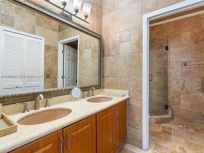 Building Photo - 8978 NW 152nd Ln