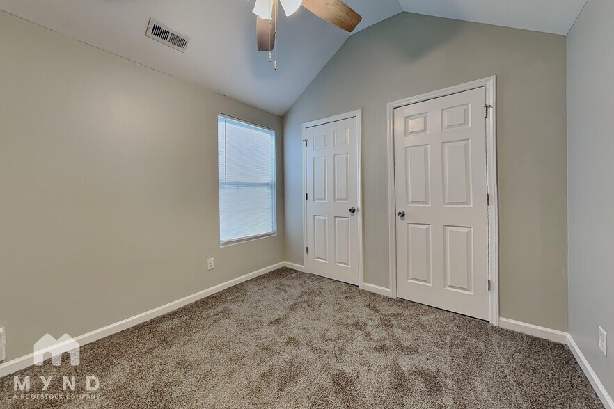 Building Photo - 3400 Fatima Ct