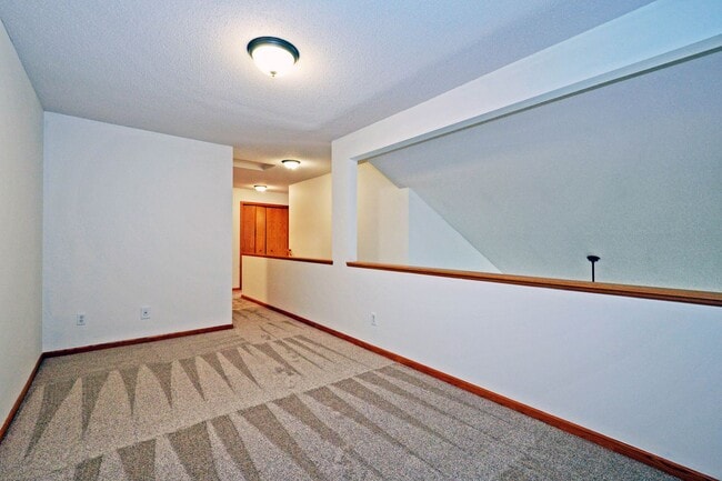 Building Photo - 17081 Eagleview Way