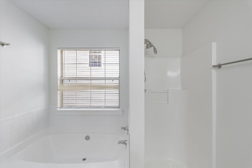 Building Photo - 3427 Waldrop Creek Trl